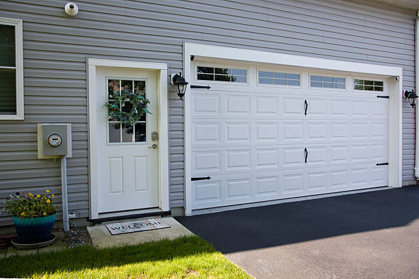 24/7 Emergency Garage Door Panel Replacement experts in Sussex County County, VA